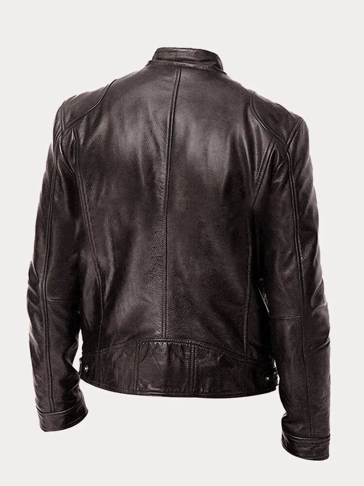 "Veste en cuir moto homme, ajustée avec poches zippées, design moderne, cuir premium noir, look élégant et pratique."