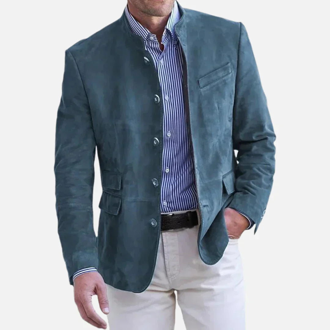 "Veste italienne en tissu noble, couleur sombre, coupe impeccable pour homme, style raffiné pour occasions formelles."