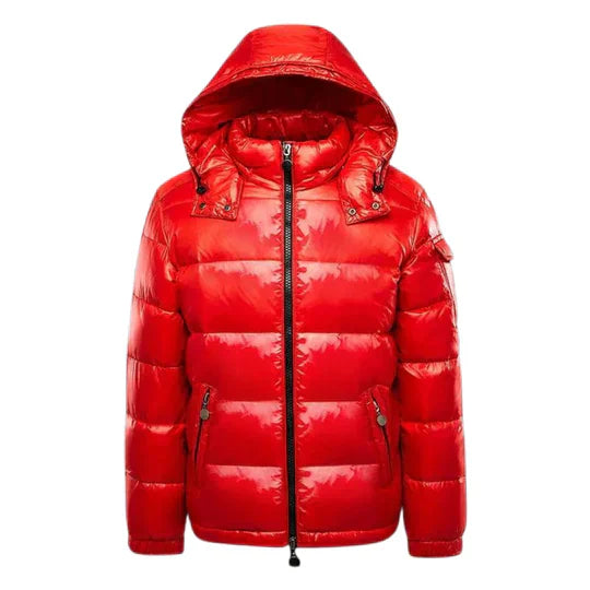 "Veste puffer femme tendance, noire, avec isolation supérieure et coupe moderne pour un hiver stylé et chaleureux."