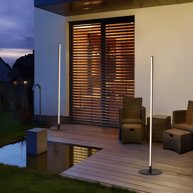 Lampadaire solaire extérieur moderne: Éclairage LED élégant