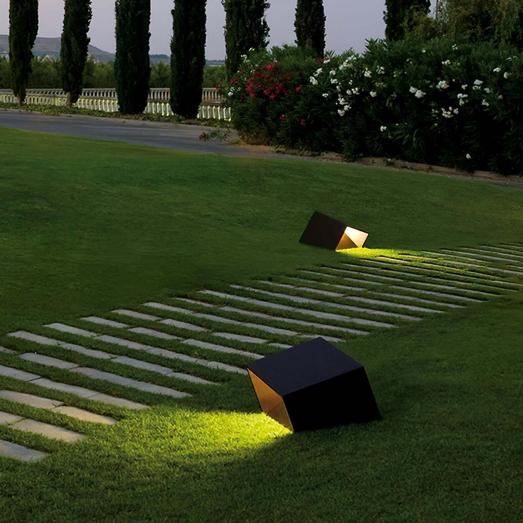 Lampe Solaire Extérieure Cube - Jardin Design
