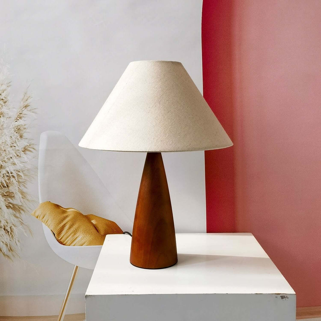 Lampe De Table En Bois Massif De Style Xviiie Siècle