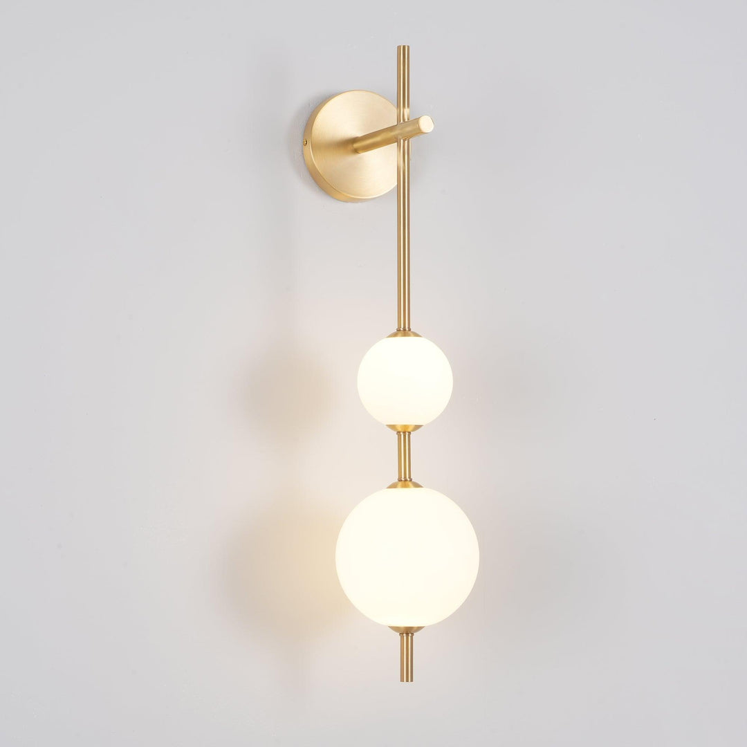 Applique Murale Globe Vertical - Éclairage Minimaliste Chic