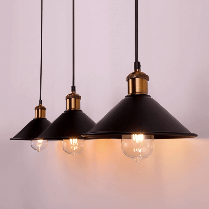 Lampe pendante en forme de cône en laiton