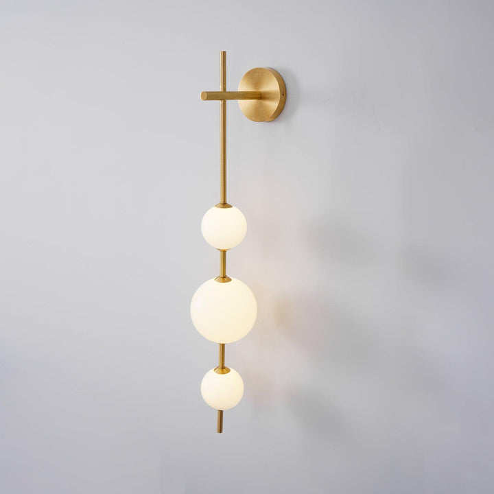 Applique Murale Globe Vertical - Éclairage Minimaliste Chic