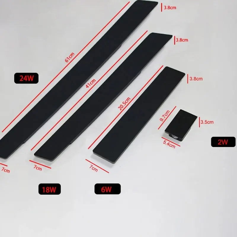 "Applique murale extérieure moderne, étanche, LED, design élégant, résistante au climat, pour jardin ou terrasse."