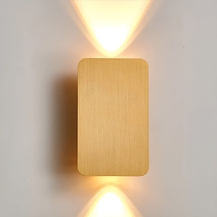 "Applique murale LED rectangulaire, design moderne, éclairage intérieur, aluminium robuste, destiné à couloirs et escaliers."