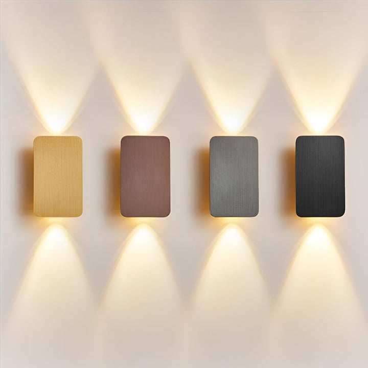 "Applique murale LED rectangulaire, design moderne, éclairage intérieur, aluminium robuste, destiné à couloirs et escaliers."