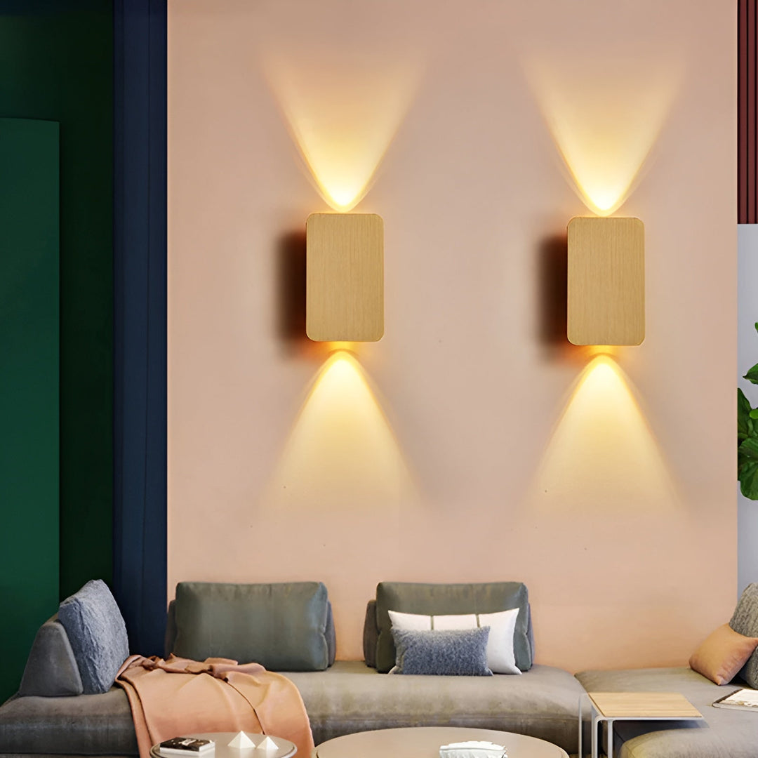 "Applique murale LED rectangulaire, design moderne, éclairage intérieur, aluminium robuste, destiné à couloirs et escaliers."
