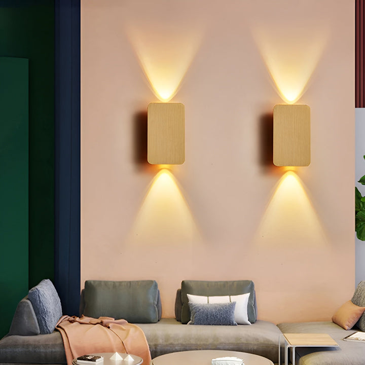 "Applique murale LED rectangulaire, design moderne, éclairage intérieur, aluminium robuste, destiné à couloirs et escaliers."