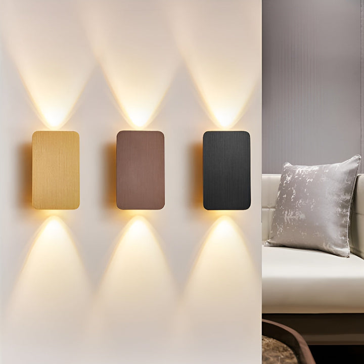 "Applique murale LED rectangulaire, design moderne, éclairage intérieur, aluminium robuste, destiné à couloirs et escaliers."