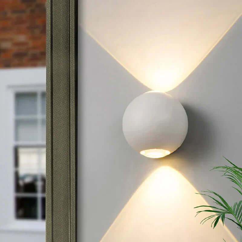 Luminaire Mural Sphérique en Aluminium - Éclairage Intérieur Moderne