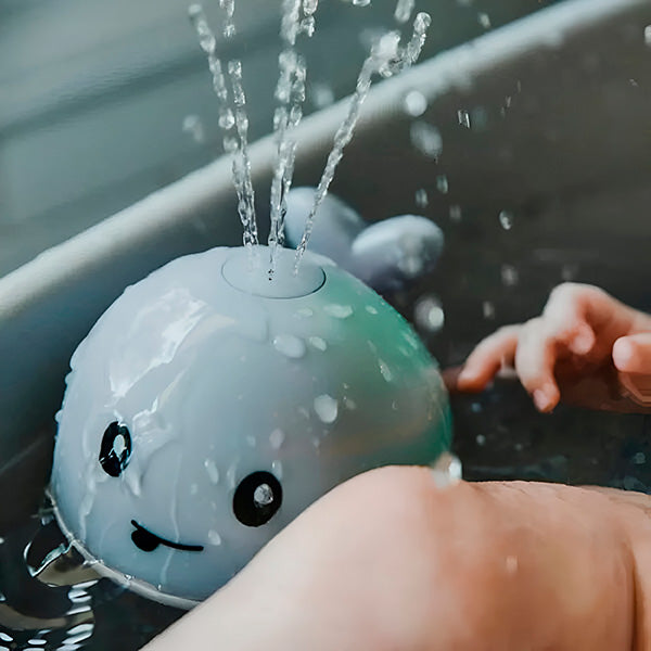 "Baleine de bain interactive enfants, jets d'eau, LED colorées, amusante, sécuritaire, matériau sans BPA pour bain ludique"