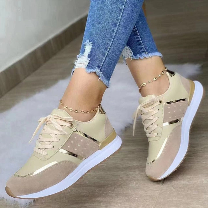 "Baskets confortables et élégantes pour femmes, design chic en textile respirant et semelle intérieure rembourrée."