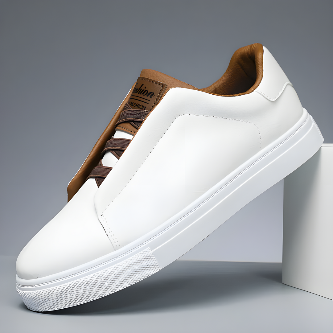 "Baskets en cuir blanc-brun pour hommes, classiques, élégantes et robustes, conçues pour le confort et le style."