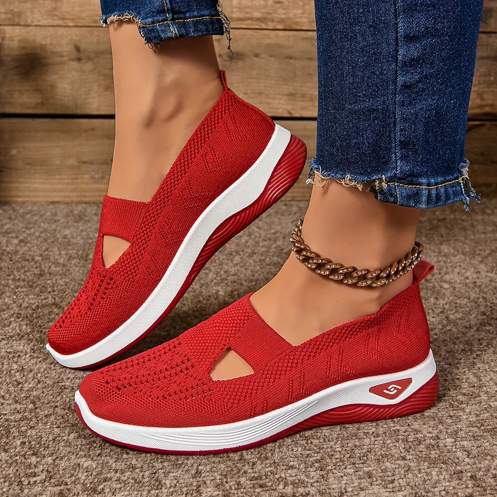 "Baskets féminines sans lacets, style moderne, matériau respirant et extensible, confort pour usage quotidien."