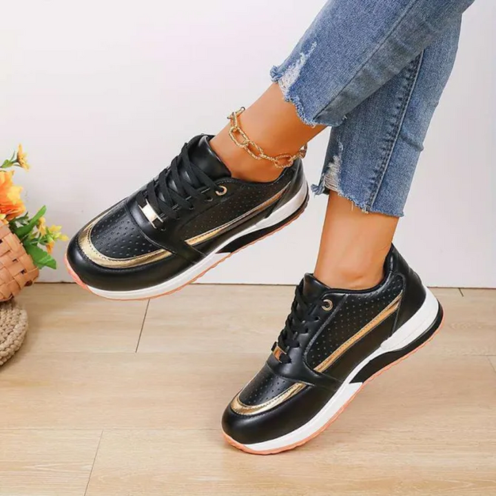 "Baskets femme élégantes avec plateforme légère, lacets, design moderne, ajoutent confort et style à toute tenue."