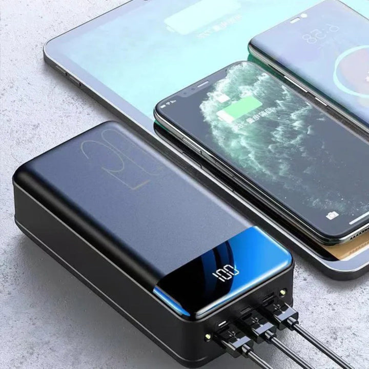 "Batterie externe 100.000mAh noire, design compact, haute capacité, chargement ultra-rapide, pour smartphones et ordinateurs.