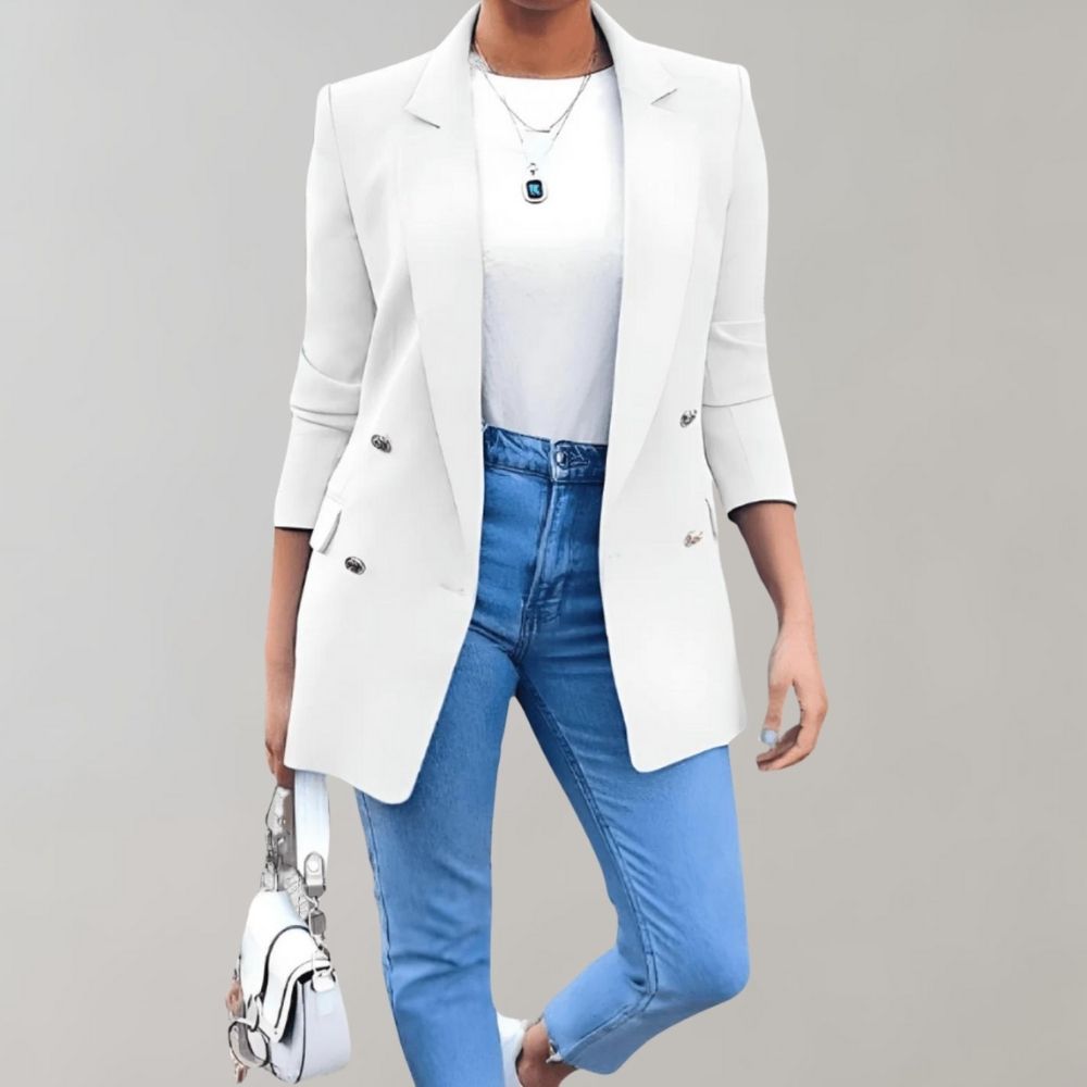 "Blazer élégant femme gris, coupe raffinée, parfait pour bureau ou dîner, confort optimal et style polyvalent."