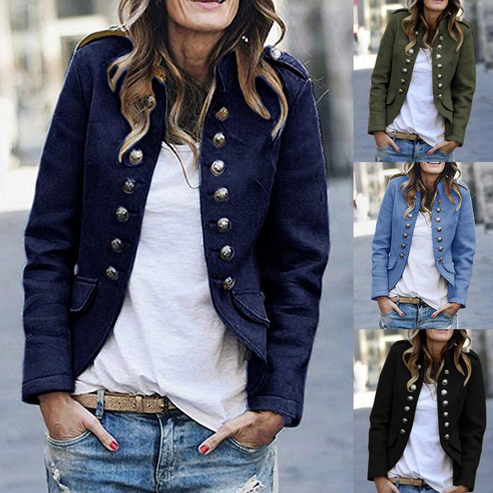 Blazer femme élégant avec col montant, coupe sur mesure, chic et moderne, idéal pour un look tendance et raffiné.
