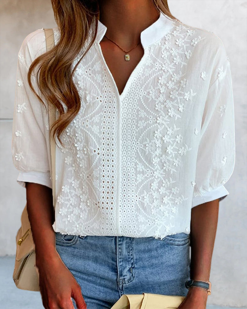 Blouse chic à manches bouffantes, élégante et moderne, idéale pour sortie ou bureau, avec style et confort polyvalents.