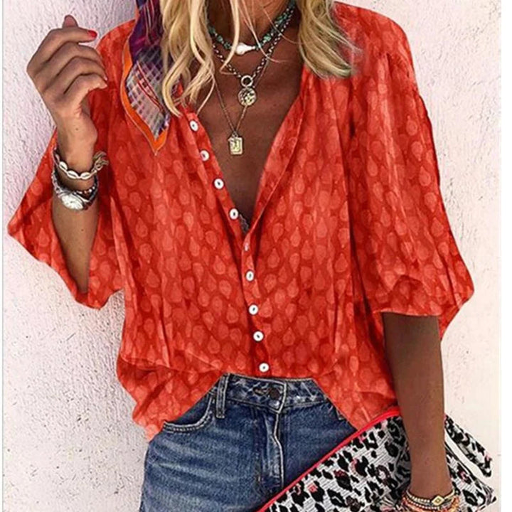 Blouse d'été femme légère et élégante, coupe fluide, parfaite pour looks d'été raffinés et confortables.