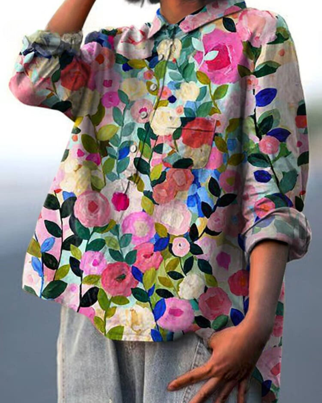 "Blouse en soie avec imprimé floral, manches longues, col en V, élégante et confortable, pour toutes occasions."