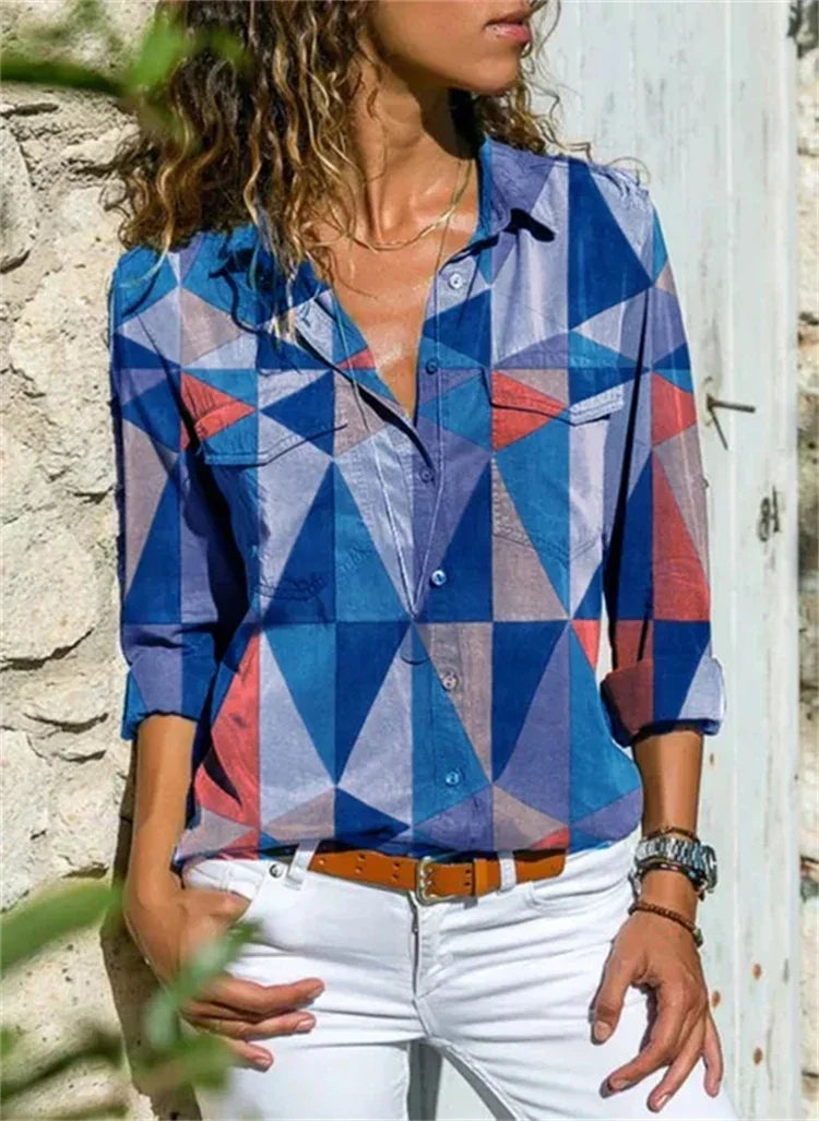 Blouse féminine élégante Séverine, coupe ludique, manches longues, tissu léger, idéal pour un look moderne et estival.