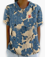 Blanc avec des fleurs bleues