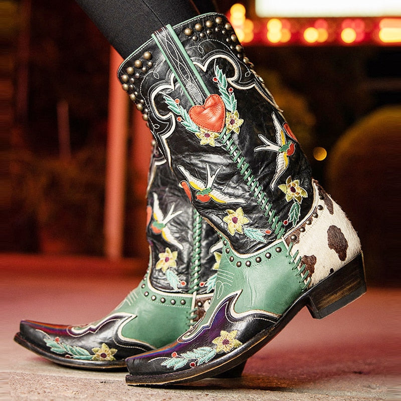 Bottes cowboy en cuir pour femmes, design western chic, semelle ergonomique, couleur marron, confort et élégance intemporelle