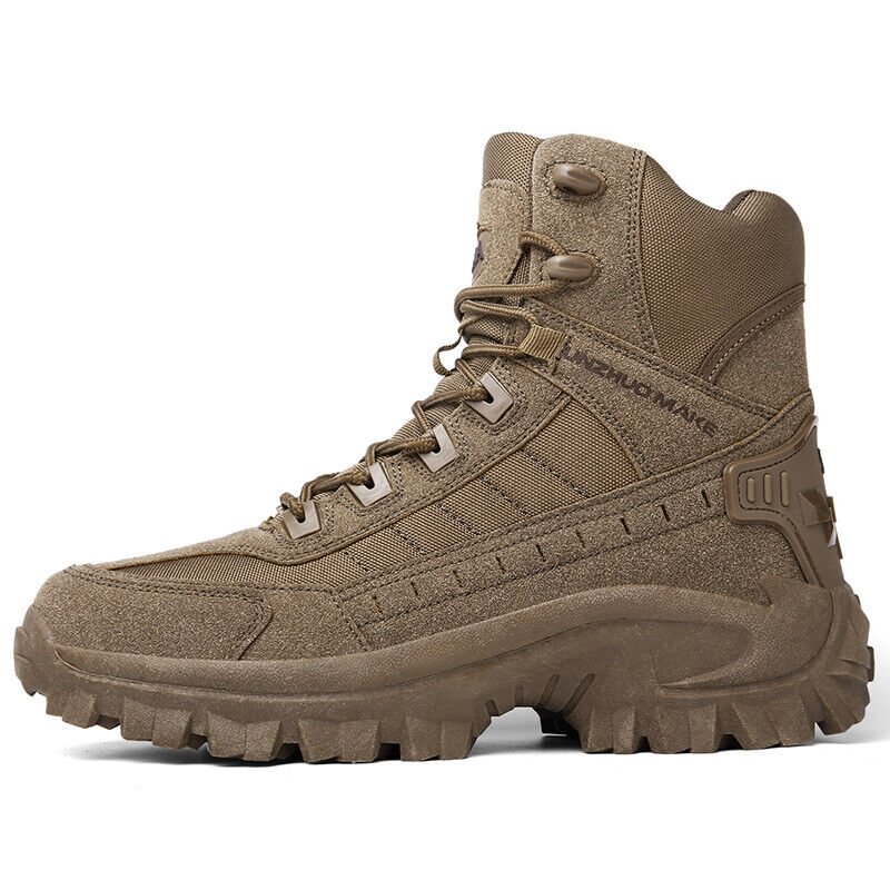 "Bottes de combat imperméables femmes, vue de côté, daim marron, lacets, col haut pour protection et confort."