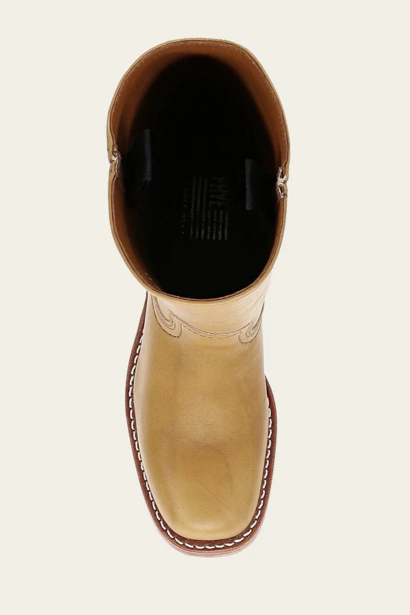"Bottes en cuir foncé pour femmes, élégantes et confortables, style raffiné et intemporel pour toutes les occasions."