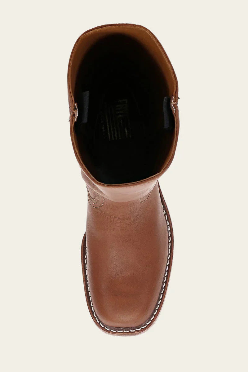 "Bottes en cuir foncé pour femmes, élégantes et confortables, style raffiné et intemporel pour toutes les occasions."