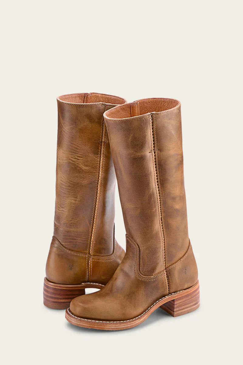"Bottes en cuir foncé pour femmes, élégantes et confortables, style raffiné et intemporel pour toutes les occasions."