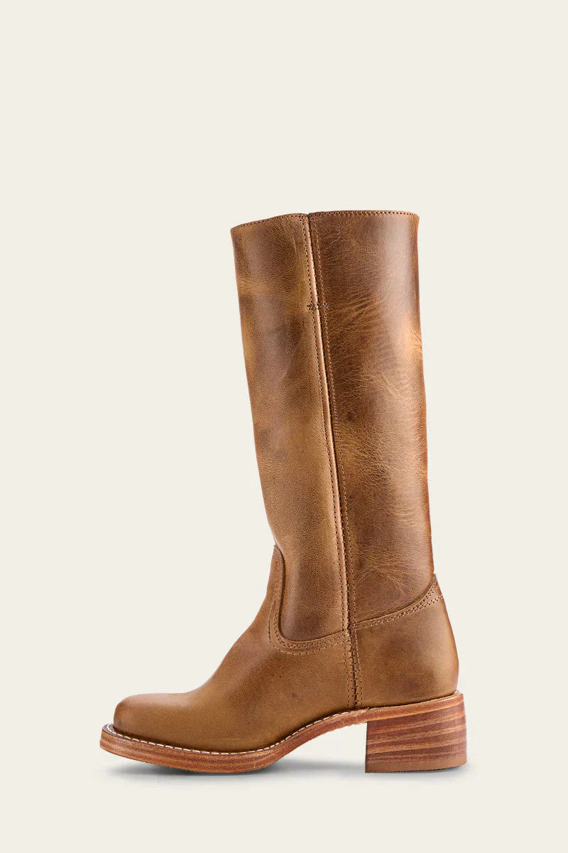 "Bottes en cuir foncé pour femmes, élégantes et confortables, style raffiné et intemporel pour toutes les occasions."