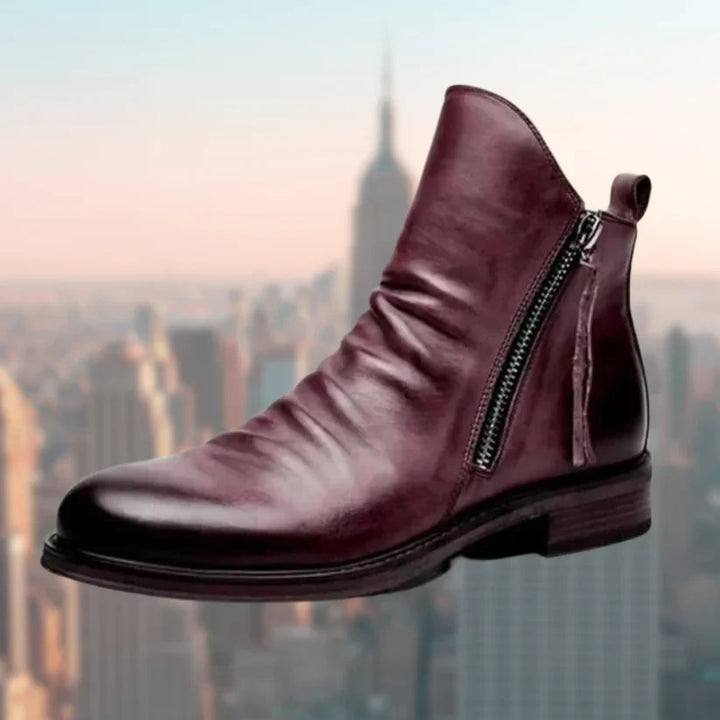 "Bottes en cuir noir pour femmes, élégantes, semelle antidérapante, vue de côté, design moderne et épuré, look mode."