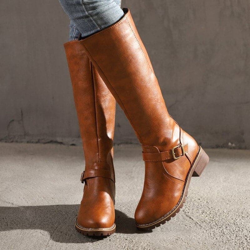 Bottes hautes femme, talon bloc, bout rond, marron, silhouette élancée, chic, confort, parfaites pour toutes occasions.