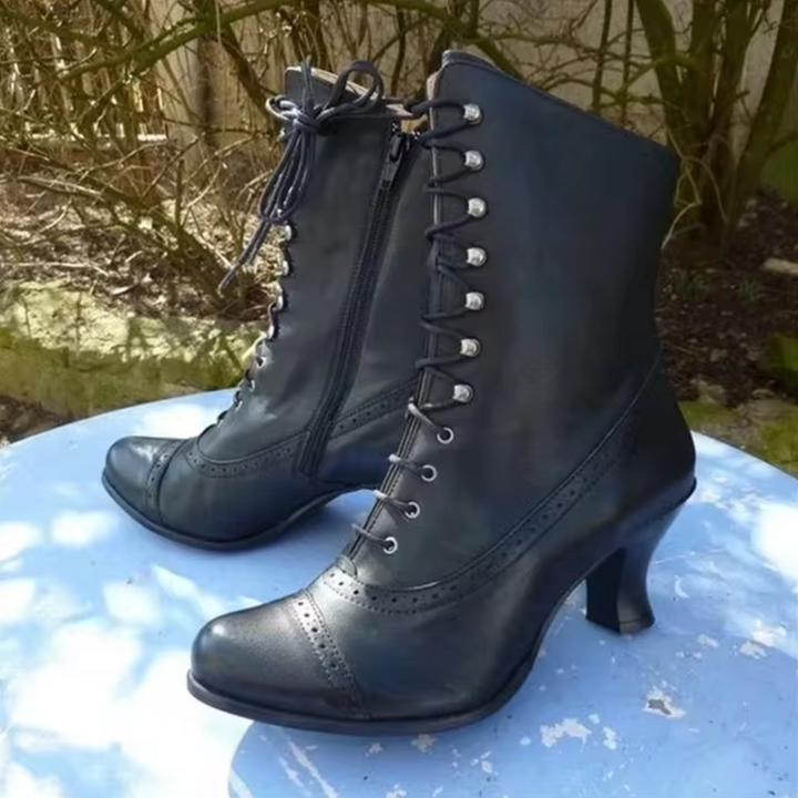 Bottes motardes en cuir à lacets, talons hauts, semelle plateforme, allure vintage pour femmes, élégantes et modernes.