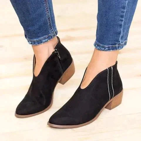"Bottines femme franges léopard cuir nubuck, talon carré, élégance audacieuse et confort quotidien"