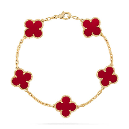 "Bracelet Ella en or plaqué, finition dorée brillante, design minimaliste et élégant, accessoire femme raffiné."
