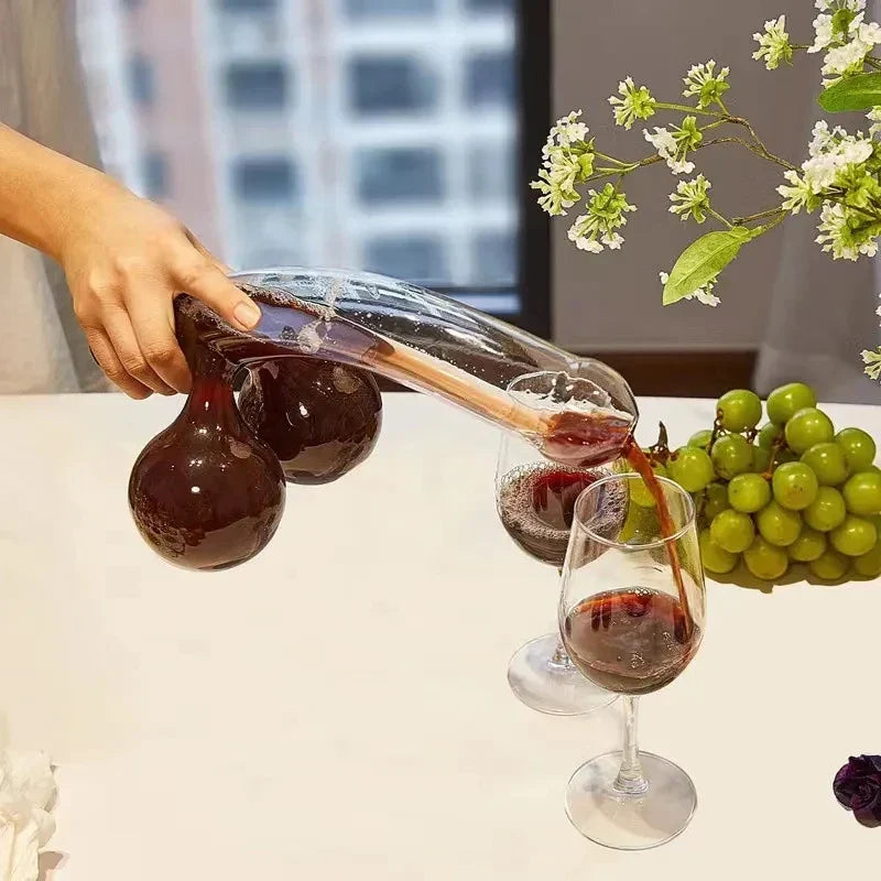Carafe en verre design pour whisky et vin, élégante et moderne, disponible en 400 ml et 600 ml.