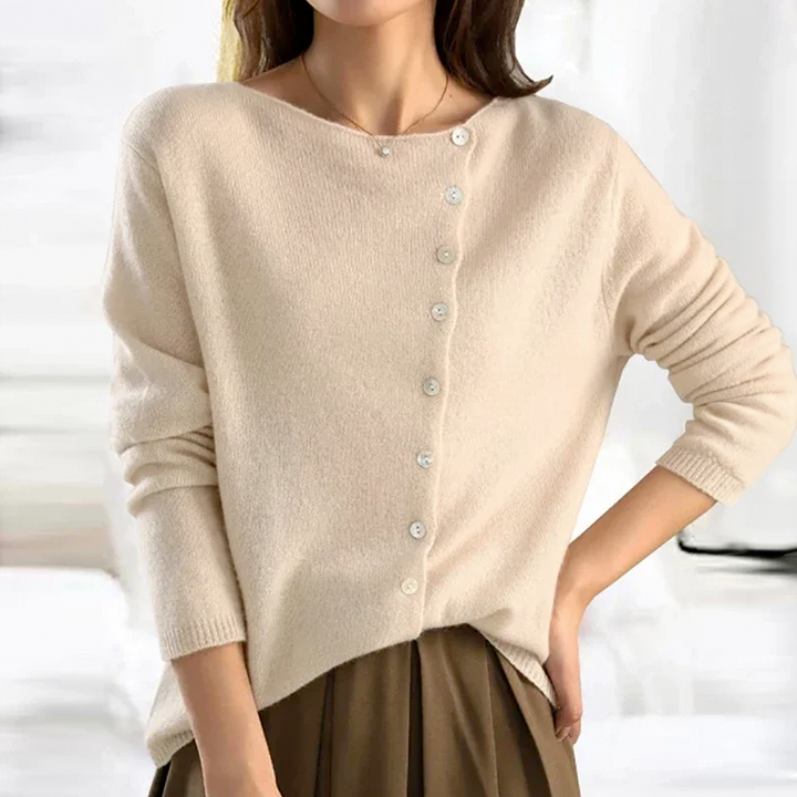 "Cardigan en laine élégant, fermeture latérale, sophistique et confortable pour toutes occasions."