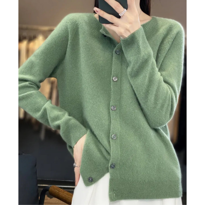 "Cardigan femme en laine mérinos, col rond, manches longues, doux et chaud, couleur chic pour l'hiver élégant"