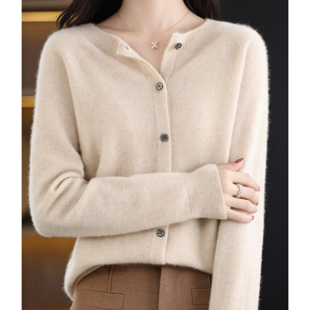 "Cardigan femme en laine mérinos, col rond, manches longues, doux et chaud, couleur chic pour l'hiver élégant"
