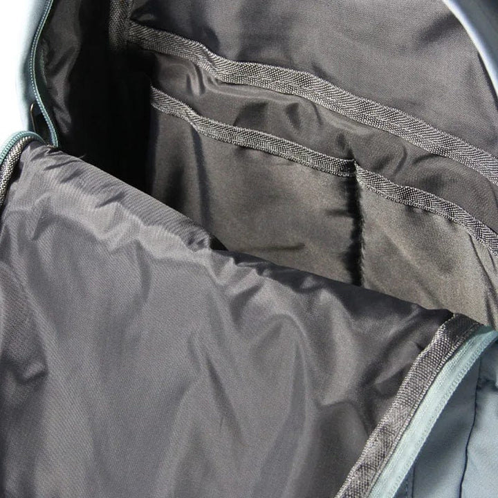 "Cartable enfant Stitch bleu avec motif amusant et porte-clés, design pratique et adorable pour école."