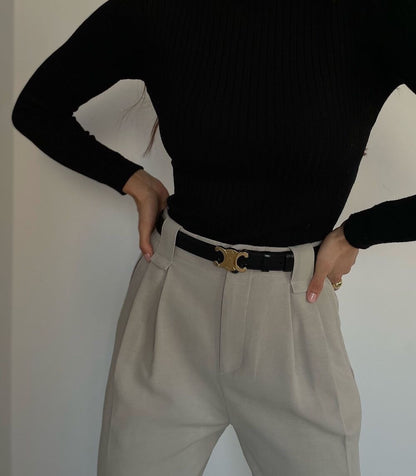 "Ceinture en cuir pour femmes avec élégante boucle dorée, accessoire chic et polyvalent pour sublimer votre style."