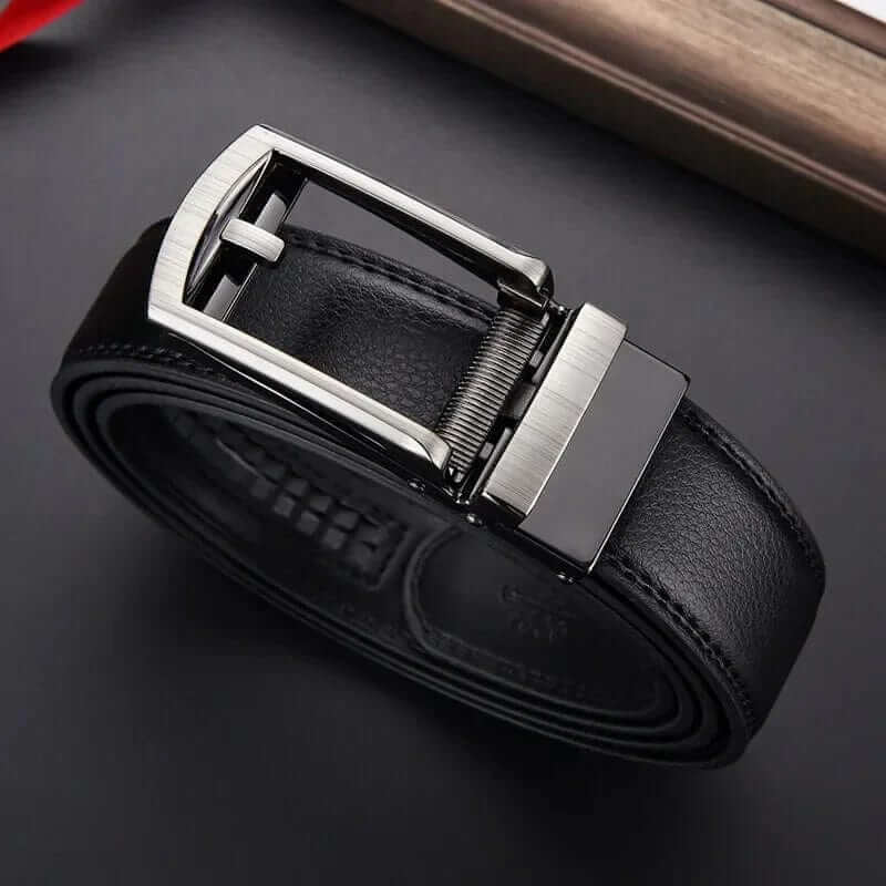 "Ceinture SmartBelt sans trou noire, élégante, ajustable, accessoire mode femme, design moderne polyvalent."