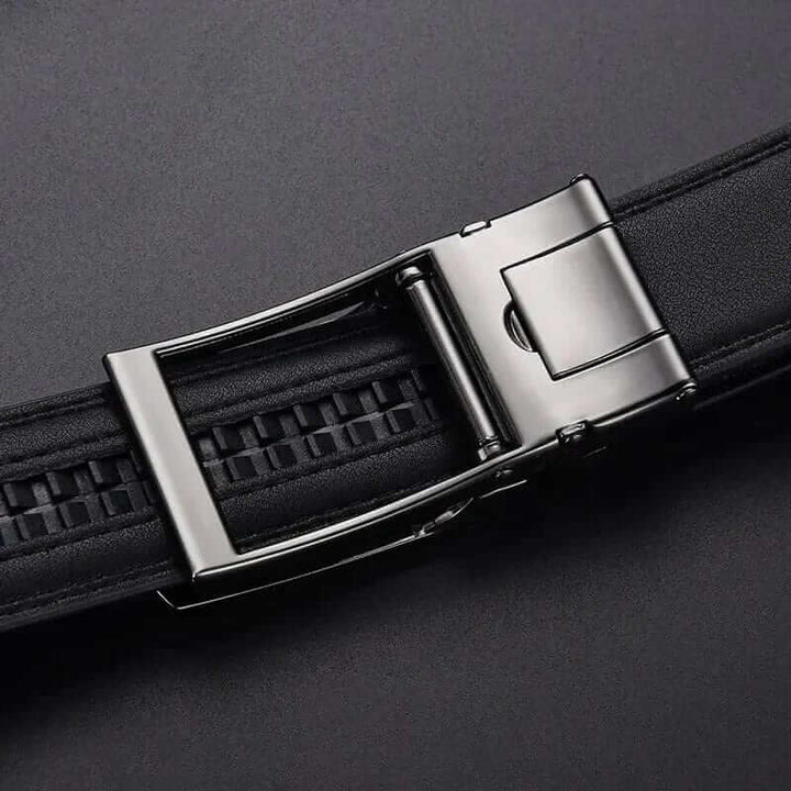 "Ceinture SmartBelt sans trou noire, élégante, ajustable, accessoire mode femme, design moderne polyvalent."
