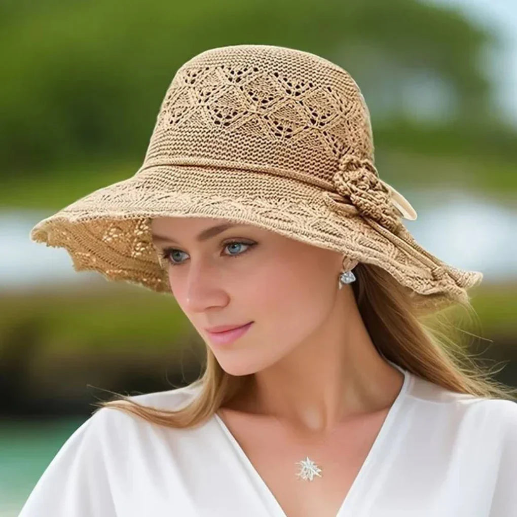 Chapeau de soleil élégant en dentelle, large bord, protection UV, idéal escapades estivales, couleurs variées, chic.