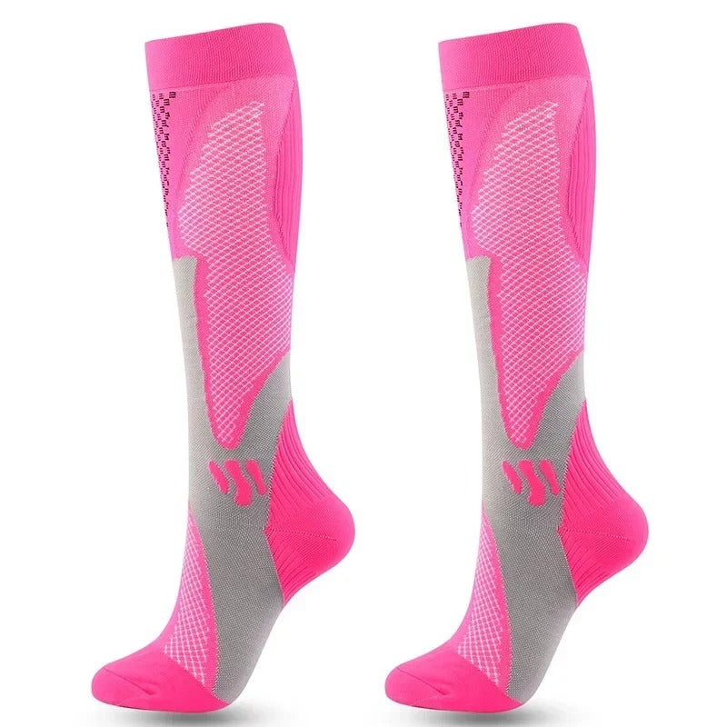 "Chaussettes de compression médicales, genou-haut, confortables, pour soulager jambes fatiguées et prévenir varices."